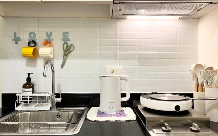 Fun Pop-Art flat in Makati