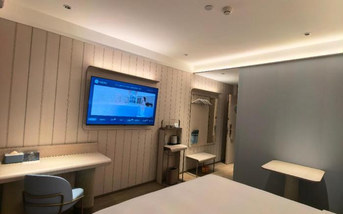 Hanting Hotel Lanzhou West Station Wanhui International Plaza