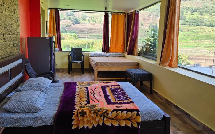 Leaf colour homestays 