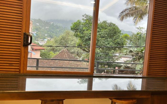 Kandy Breeze City Hotel