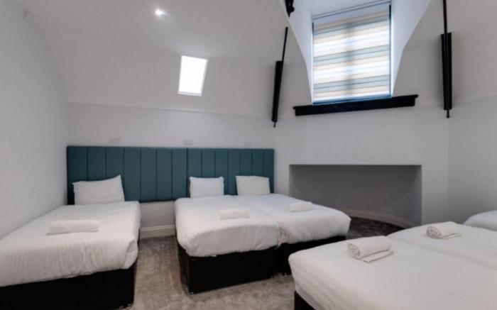 Temple Court Cavern Quarter 2-BR Large Apartment