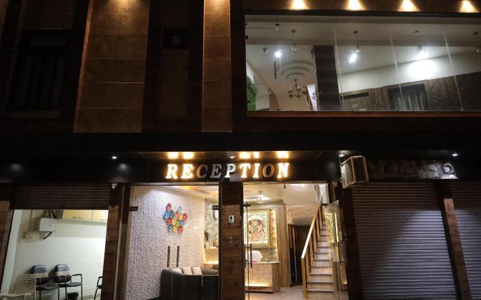 Hotel SR Siddhivinayak