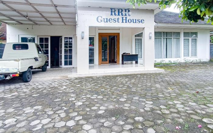 RedDoorz @ RRR Guesthouse Mataram