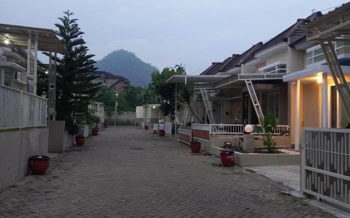 Villa Kalos Batu (Permata Garden K16 Batu)
