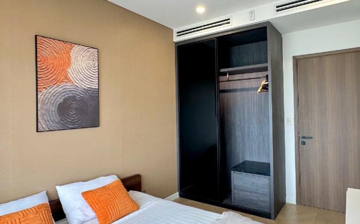 Luxury 2 Br with amazing view of Saigon River