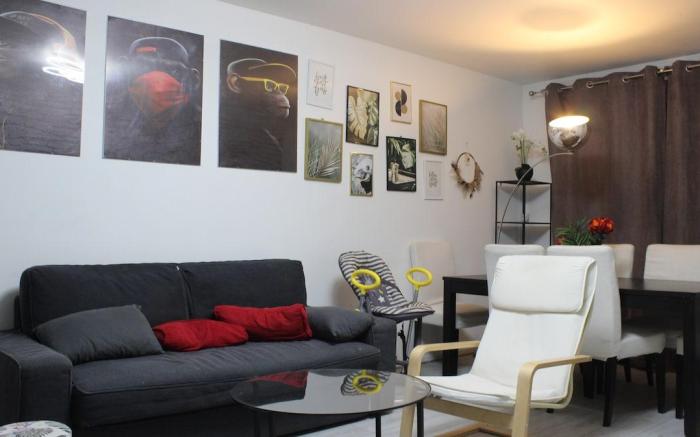 Apartment-Proche RER- 2 bedrooms & 4 double beds