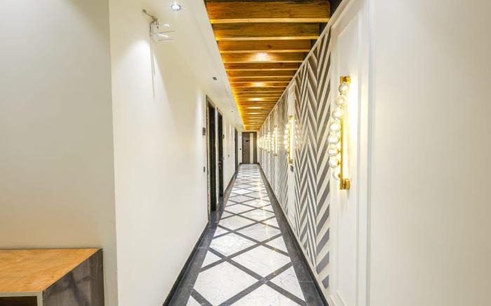 Taj Ronal Luxury Hotels