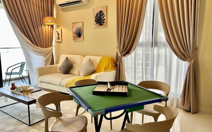 CG01 Amberside Seaview Luxe 3BR3B 12pax Danga Bay