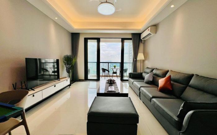 RF02 Family Suite Seaview 4BR L43 15pax R&F Seine