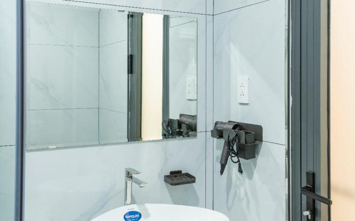 Spacious 1BR studio Private, Sleek & Cozy Escape