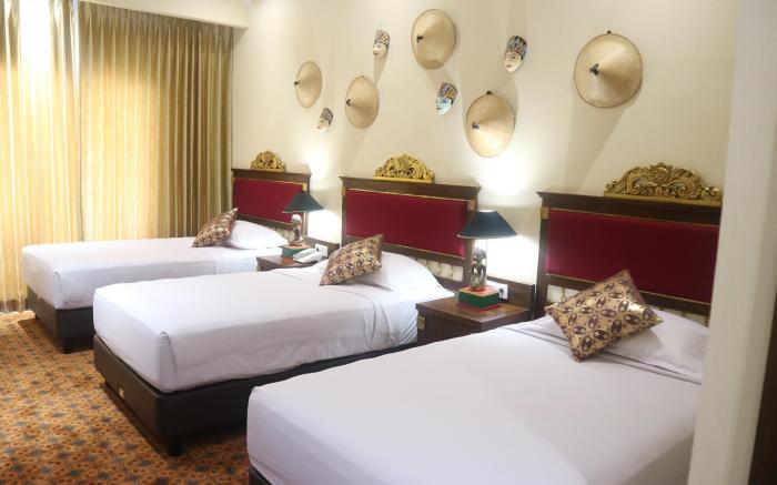 Senyum World Hotel