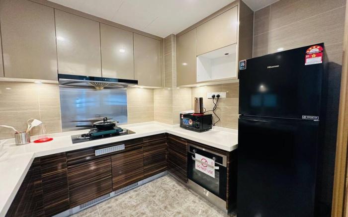 Skyscraper Seaview 4BRunit atR&FSeineRegionbyANJU