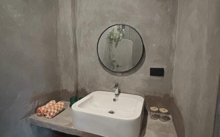 Coconut Home - Room 1