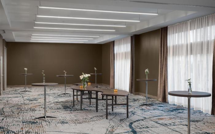 Hotel Avail Rogers, Tapestry Collection by Hilton