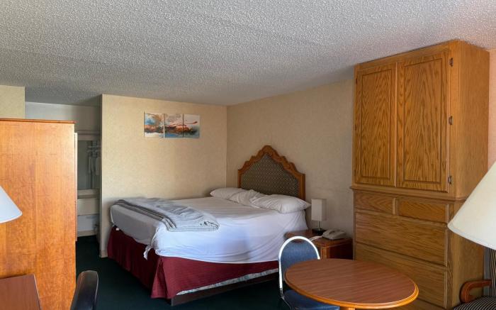 Castle Inn & Suites by OYO Lawton