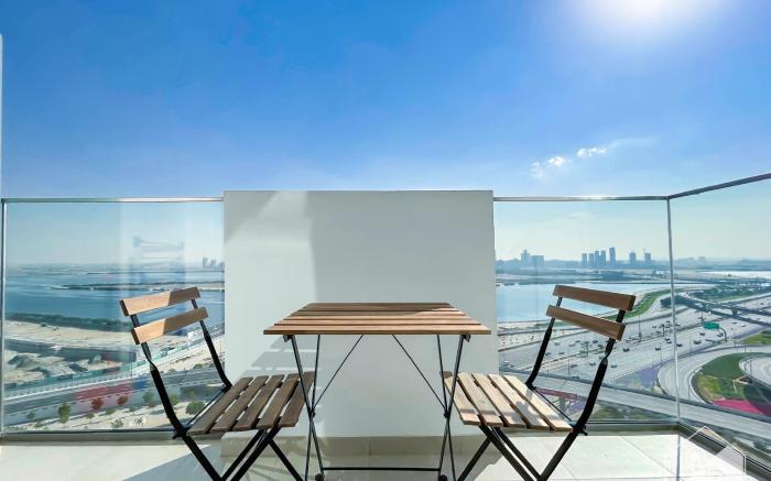 Luxury 1B with Balcony & partial Burj Khalifa view