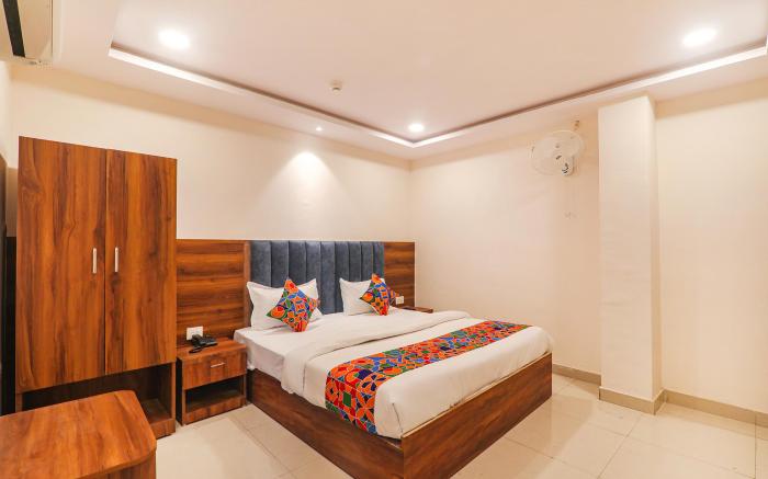 FabHotel Rachna Palace and Banquets - Nr. Lekhraj Metro Station