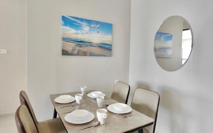 2BR Family SeaView Suite/KingBays Country Garden