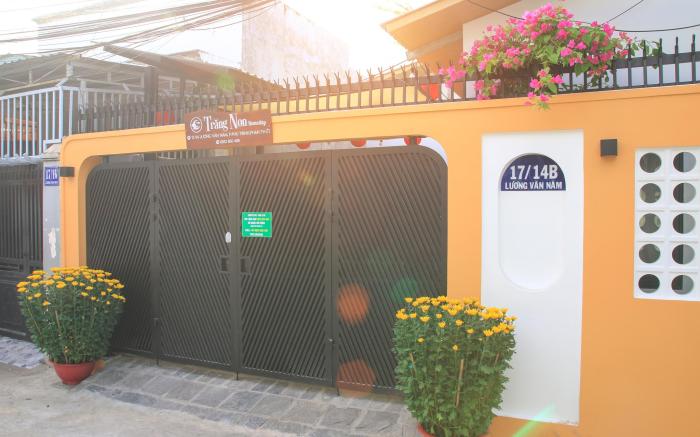 Trăng Non Homestay