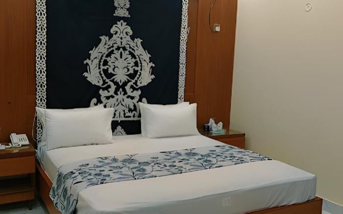  Roomi Rezidor Guest House