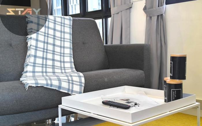 Meridin Sovo Cozy Couple City View Netflix By STAY