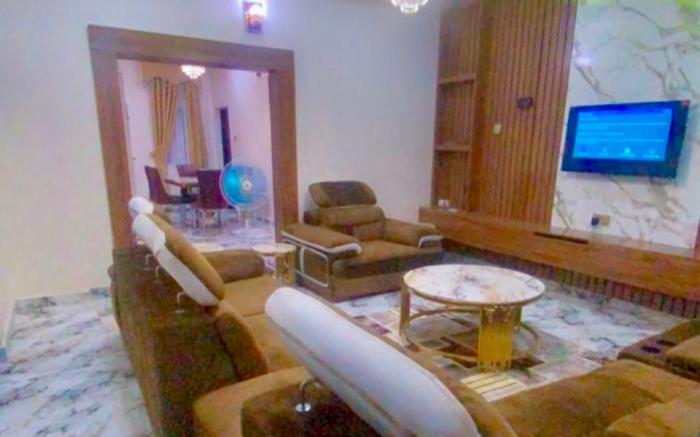 Your Elegant Home In Isolo- Your cosy experience !