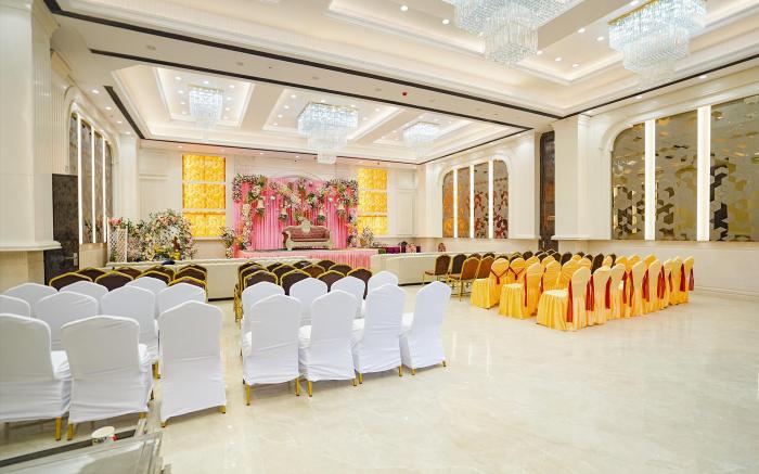 FabHotel Mahalaxmii Grand - Nr. Kanpur Anwarganj Railway Station