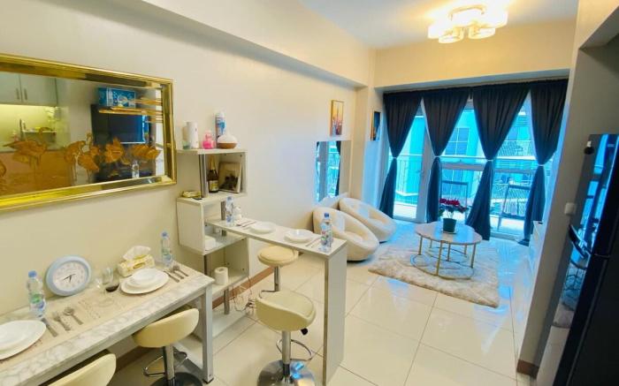 Serendipity Staycation beside Okada