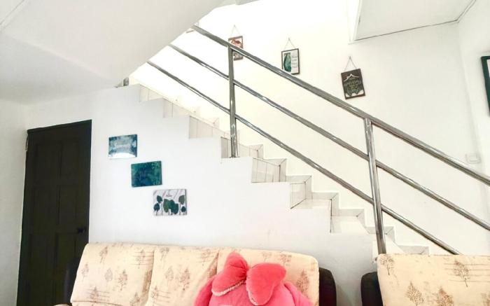 Double Storey 5 bedroom @ 18pax
