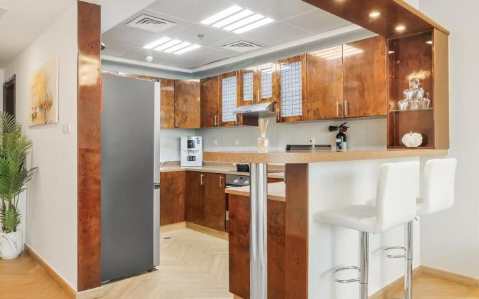 Spacious 3BR in Marina | 5 Min Walk to Metro