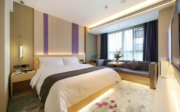 Lavande Hotel Cultural Square and Rulin Road of Wuyuan