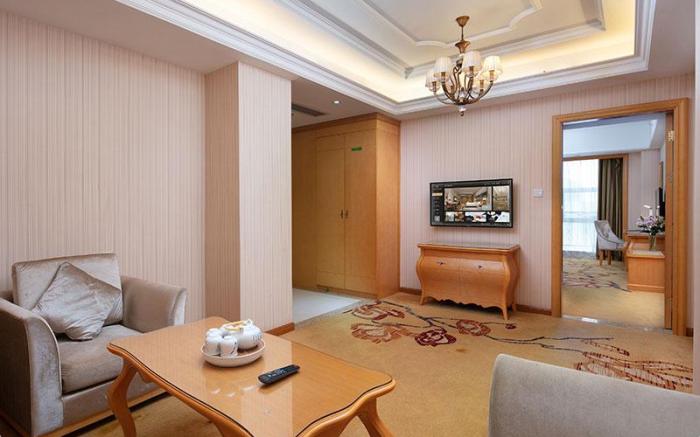 Vienna International Hotel JiuJiang shili ancient street