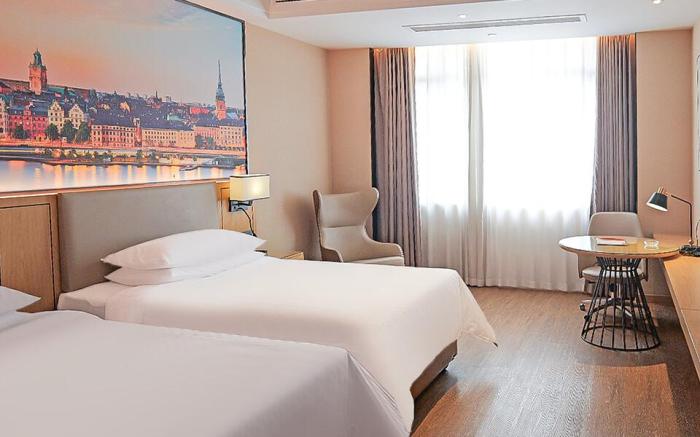 Vienna Hotel JiuJiang LuShan Mountain ropeway high speed railway station