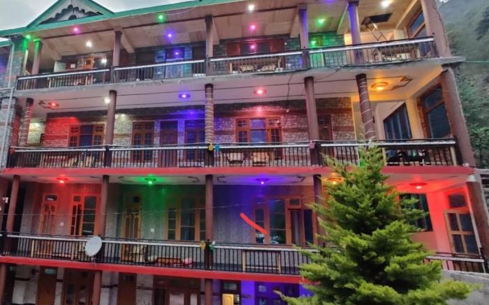 Chalo Chhalal Hotel & Cafe