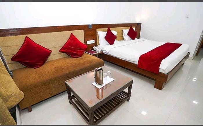 Hotel Raviraj, Chhatrapati Sambhaji Nagar
