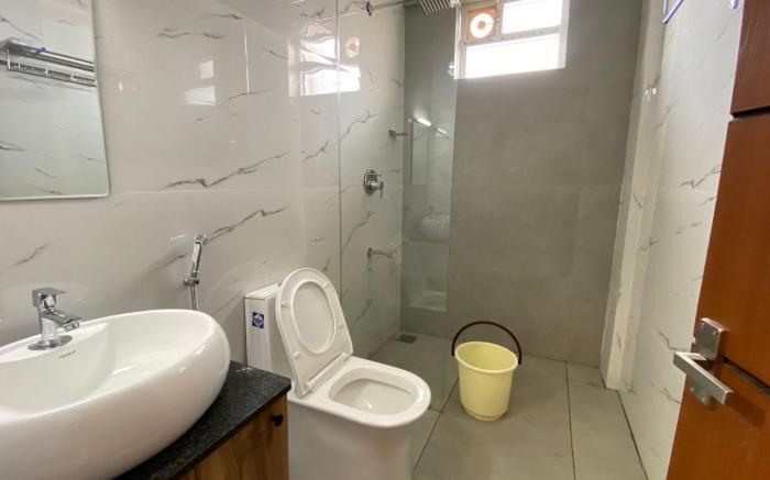 Misty Cabin Valley View