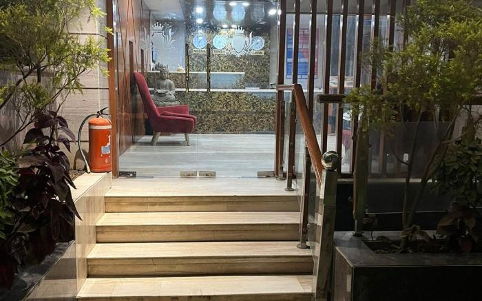 Platinum Palace Near Medanta