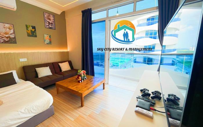 The Waze 8Pax 2010 By Sky City Resort & Management