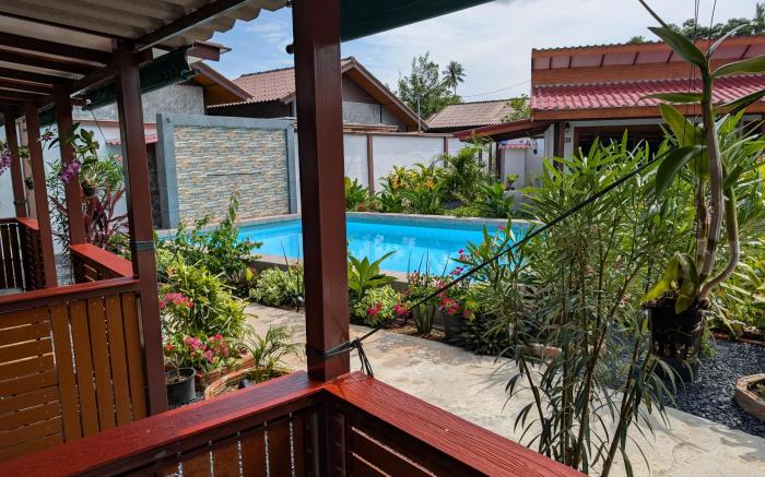 Phuket Palai Hideaway | Poolside Bungalow 3