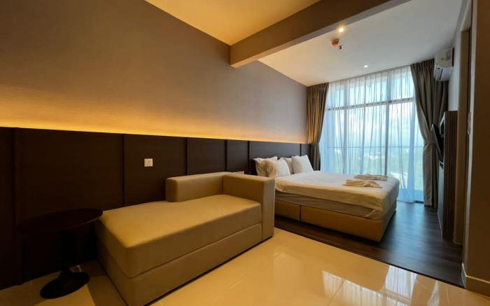 The Shore City View Studio Suite