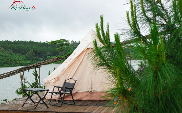 Kiss House Coffee and Glamping