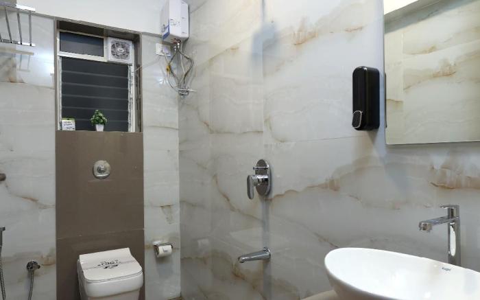 Executive Living: 2 BHK in Borivali East