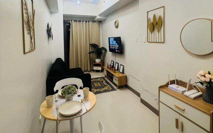 Liezl's Suite near Mall of Asia