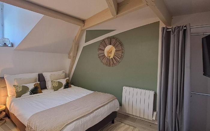 Charming Studio in Historic Residence with Breathtaking Views