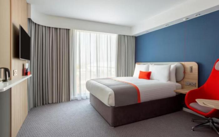 Holiday Inn Express And Suites Sion By IHG