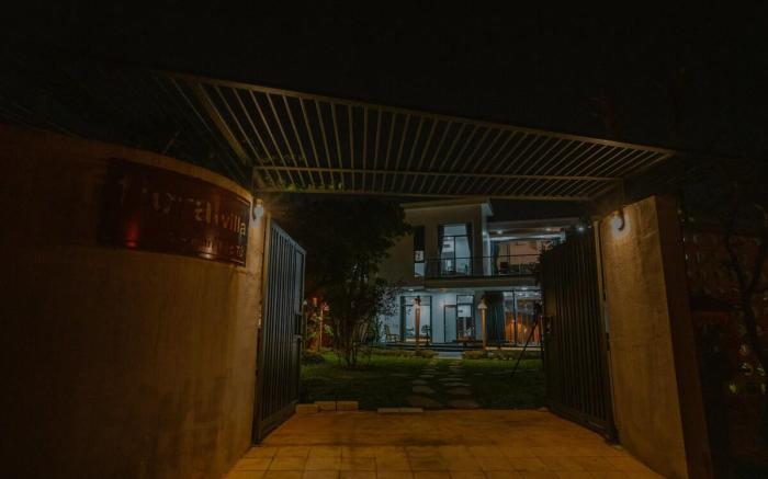 Floral Hue Garden & Riverside Villa