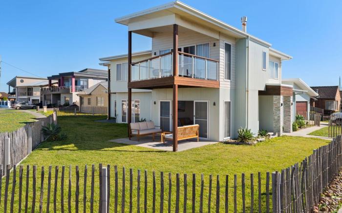 Sea Sand and Serenity at Stockton - Stunning Sophistication