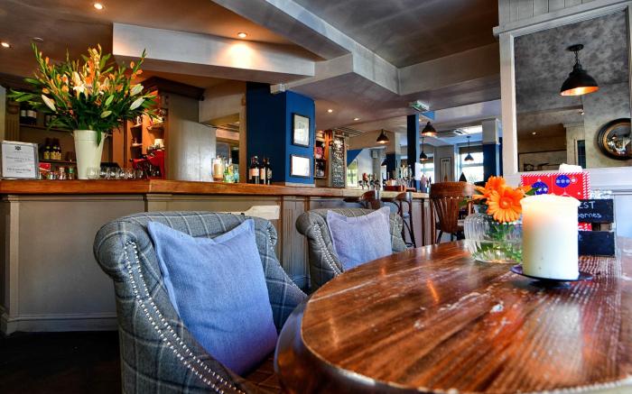 The Bridge Pub & Rooms