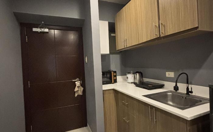 City Suites 1015