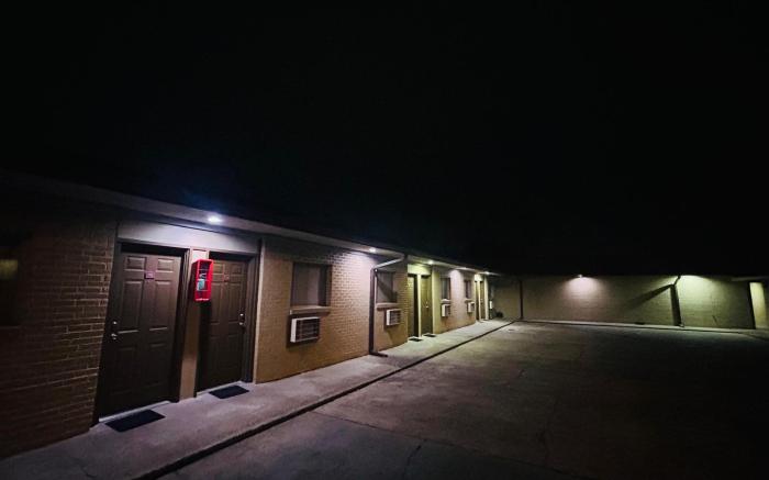 Relax Inn By OYO Sulphur Hwy 90